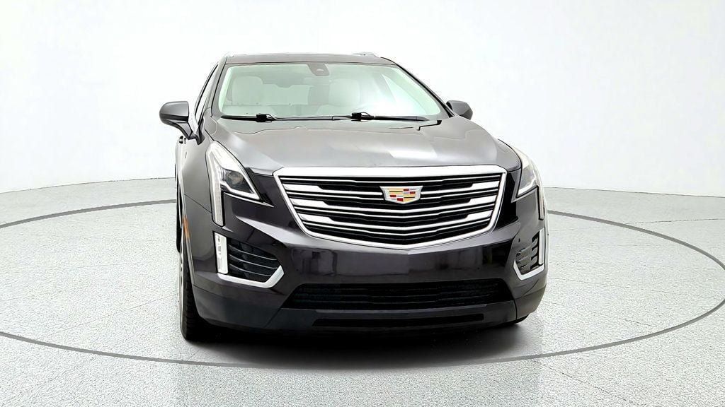 Used 2018 Cadillac XT5 Premium Luxury FWD image 2