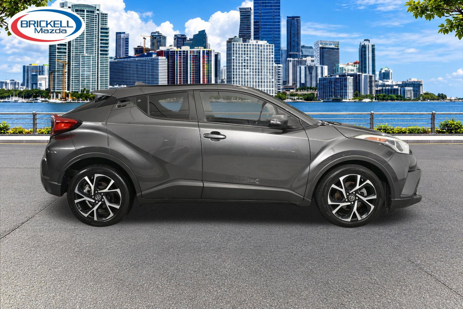 Used 2018 Toyota C-HR XLE FWD image 7