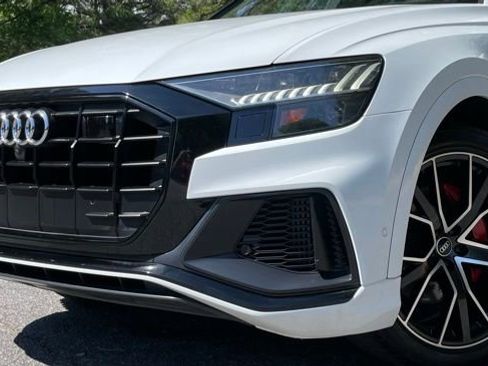 Used 2021 Audi Q8 Premium Plus AWD/4WD image 3