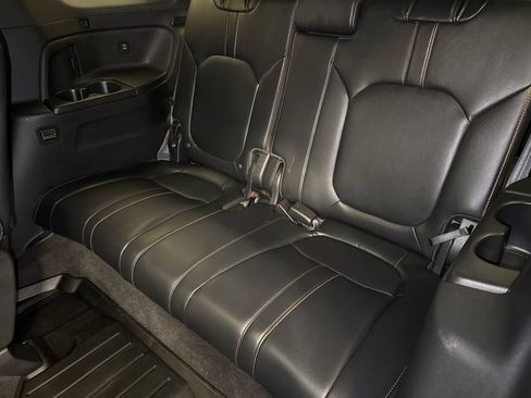 Used 2025 Honda Pilot TrailSport image 17