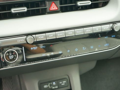 New 2026 Hyundai Ioniq 5 Limited image 12