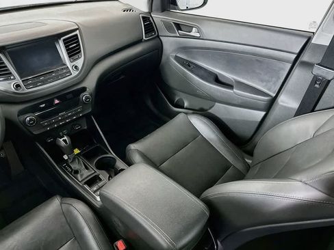 Used 2018 Hyundai Tucson Limited FWD image 11