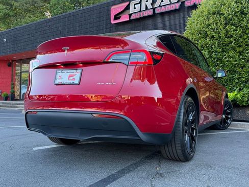 Used 2021 Tesla Model Y Long Range AWD/4WD image 13