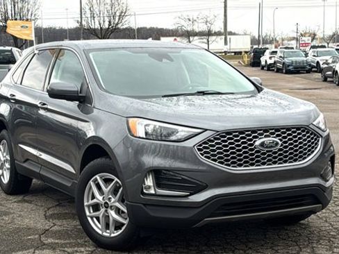 Certified 2024 Ford Edge SEL w/ Convenience Package image 2