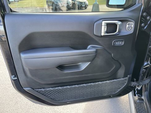 Used 2023 Jeep Wrangler Sport image 11