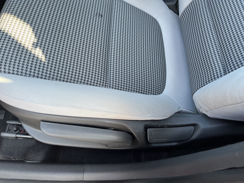 Used 2022 Hyundai Kona SE AWD/4WD image 16