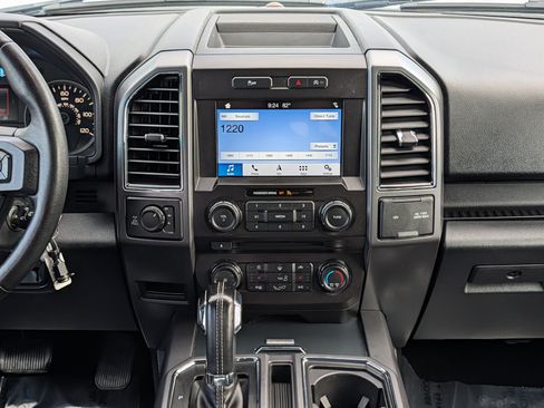 Used 2018 Ford F150 XLT w/ Equipment Group 302A Luxury AWD/4WD image 21