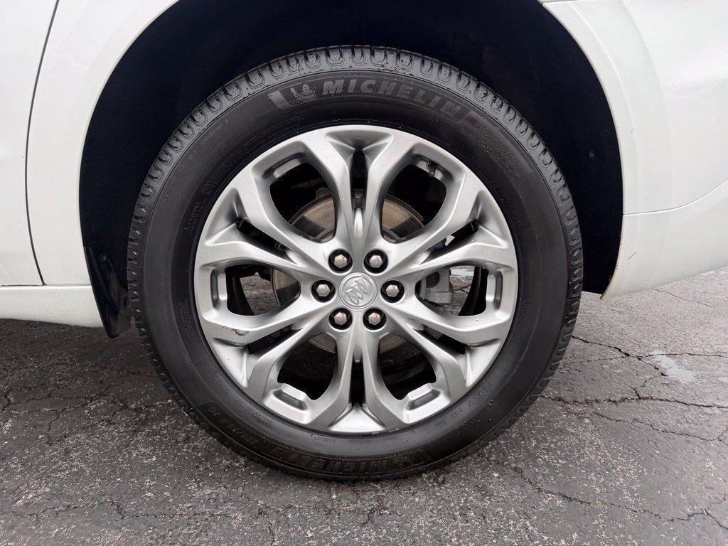 Used 2021 Buick Enclave Avenir w/ Avenir Technology Package FWD image 13