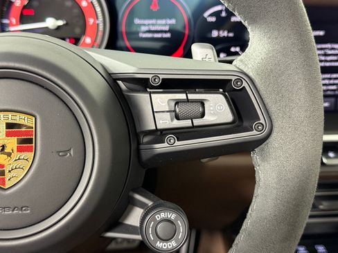 Used 2024 Porsche 911 Carrera 4S image 28