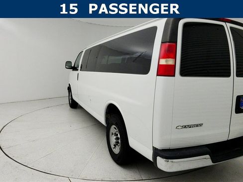 Used 2018 Chevrolet Express 3500 LT w/ LT Preferred Equipment Group image 5