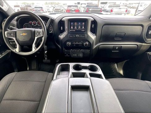 Used 2022 Chevrolet Silverado 2500 Custom w/ Custom Value Package AWD/4WD image 7