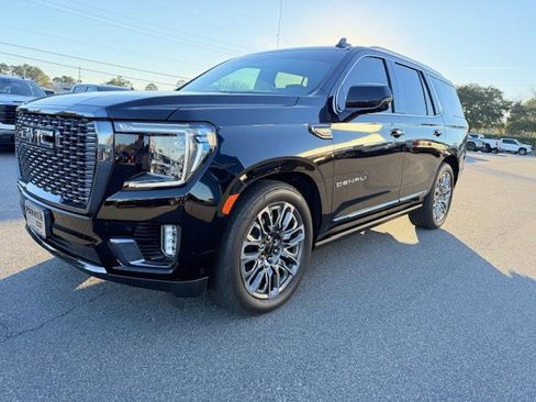 Used 2023 GMC Yukon Denali Ultimate image 2