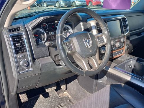 Used 2014 RAM 1500 Laramie w/ Convenience Group image 9