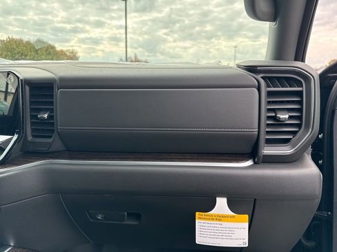 New 2026 GMC Sierra 1500 Elevation image 23