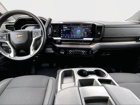 Used 2023 Chevrolet Silverado 1500 LT image 7