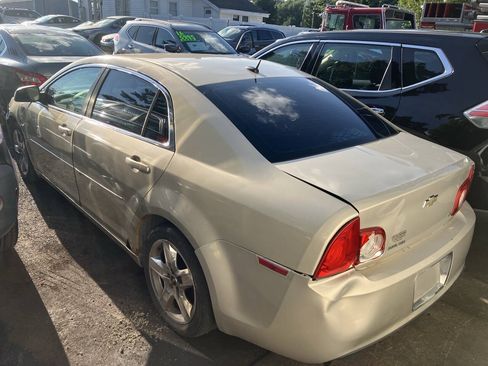 Used 2009 Chevrolet Malibu LS FWD image 3