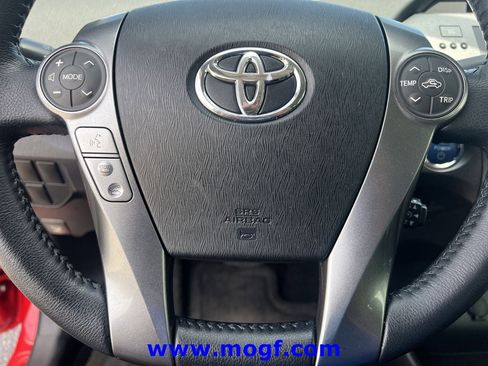 Used 2015 Toyota Prius Persona Series FWD image 13