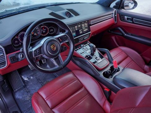 Used 2021 Porsche Cayenne GTS image 21