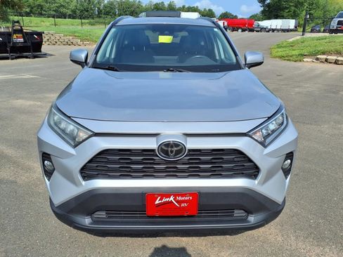 Used 2019 Toyota RAV4 XLE w/ Convenience Package image 9