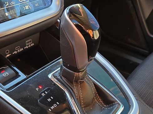 Used 2024 Subaru Outback Premium image 29