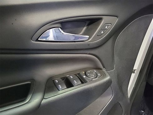 Used 2023 Chevrolet Equinox LT image 21