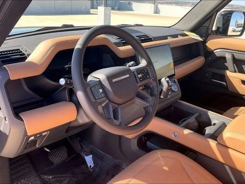 New 2026 Land Rover Defender 110 X-Dynamic SE image 7