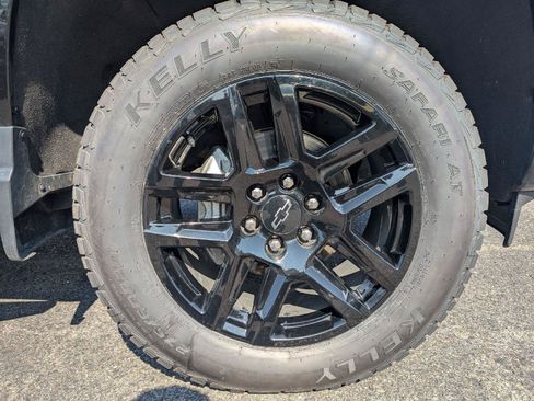 Used 2023 Chevrolet Silverado 1500 RST AWD/4WD image 9