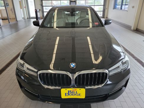 Used 2023 BMW 530i xDrive w/ Convenience Package AWD/4WD image 2