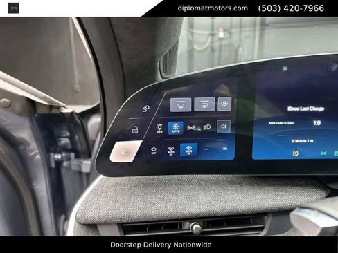 Used 2024 Lucid Air Touring AWD/4WD image 28