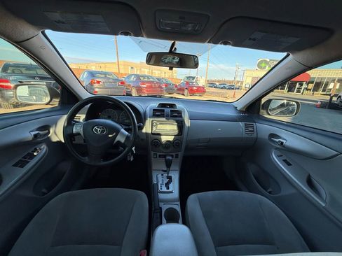 Used 2012 Toyota Corolla LE image 18