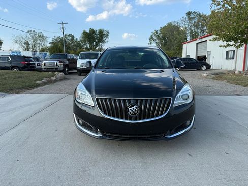 Used 2016 Buick Regal Premium FWD image 2