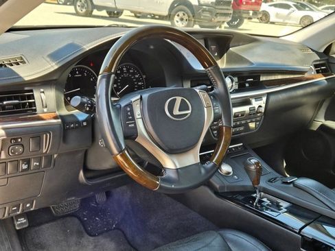 Used 2013 Lexus ES 350 w/ Luxury Pkg image 11