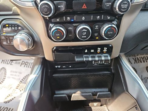Used 2019 RAM 1500 Laramie w/ Sport Appearance Package AWD/4WD image 19