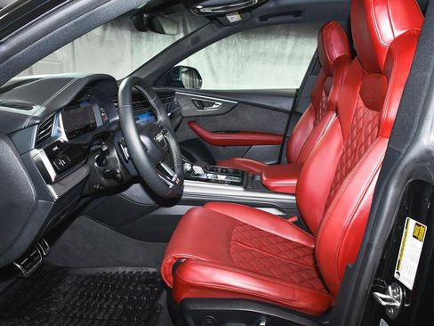 Used 2024 Audi SQ8 Prestige w/ Prestige Package image 61