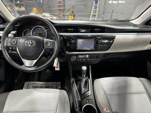 Used 2016 Toyota Corolla LE image 25