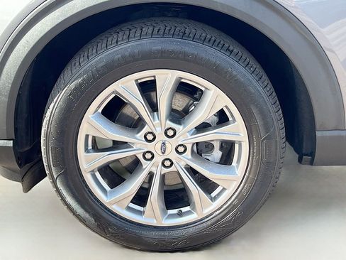 Used 2022 Ford Explorer Limited w/ Equipment Group 301A image 33