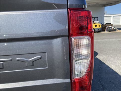 Used 2022 Ford F250 XL w/ STX Appearance Package image 12