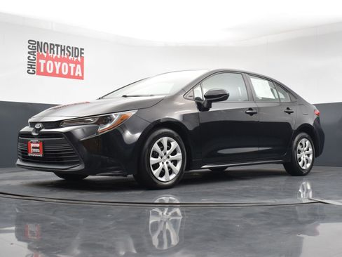 Used 2024 Toyota Corolla LE FWD image 30