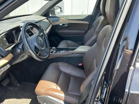 Used 2024 Volvo XC90 T8 Plus w/ Protection Package Premier AWD/4WD image 6