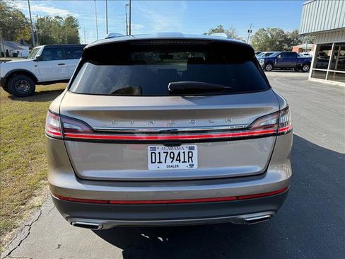 Used 2021 Lincoln Nautilus Reserve w/ Equipment Group 201A image 4