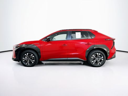 Used 2025 Toyota bZ4X AWD w/ Weather Package image 4