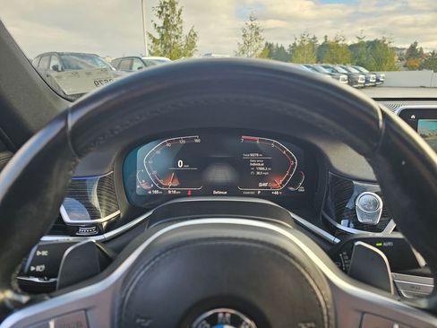 Used 2022 BMW 750i xDrive w/ M Sport Package image 27