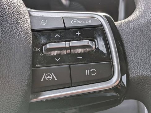 Used 2023 Kia Sorento LX AWD/4WD image 18