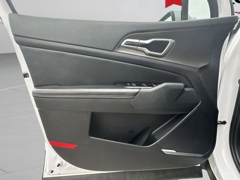 Used 2023 Kia Sportage EX FWD image 34