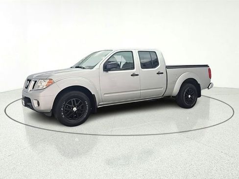 Used 2018 Nissan Frontier SV AWD/4WD image 8