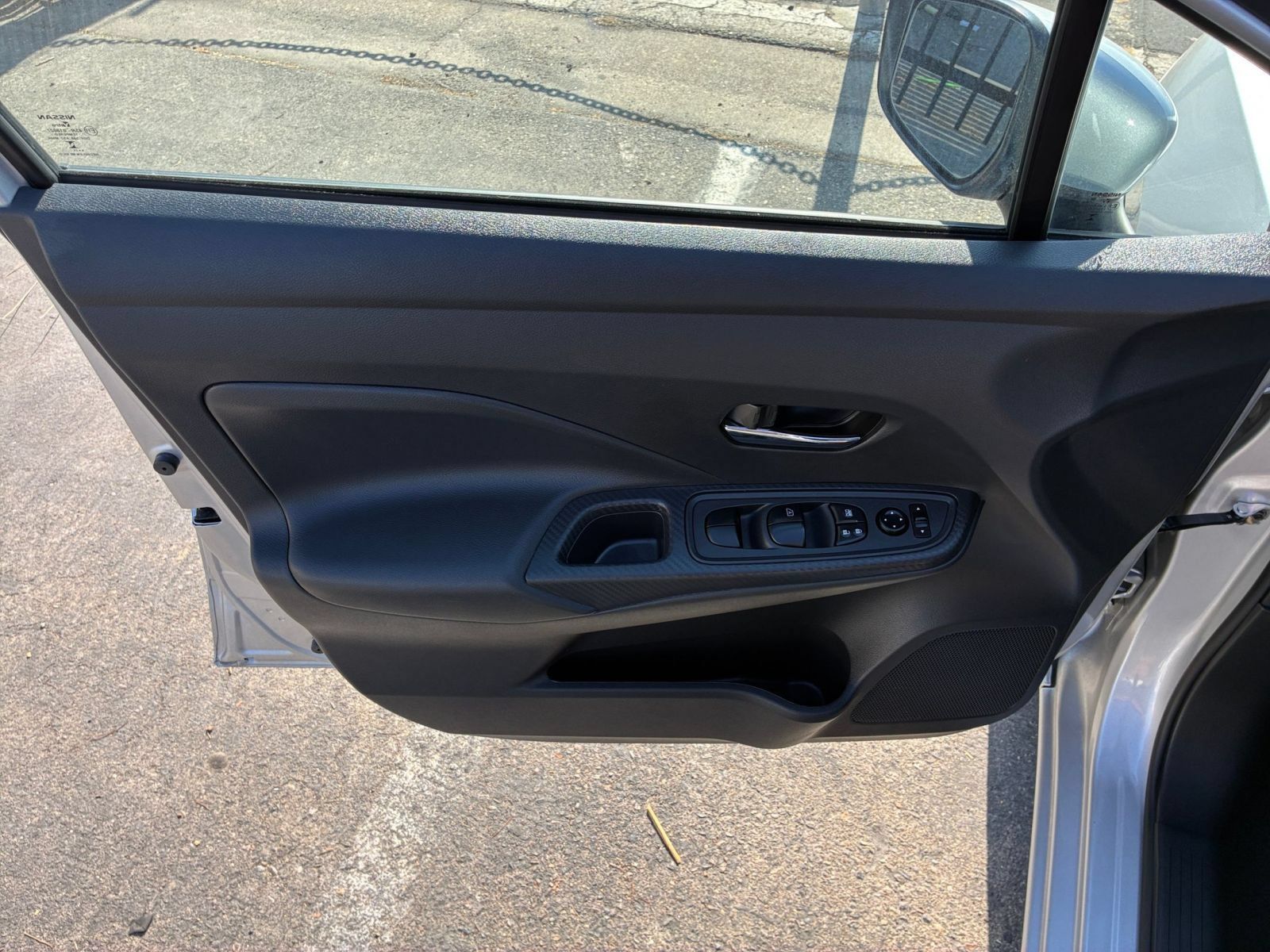 Used 2025 Nissan Versa SV FWD image 18
