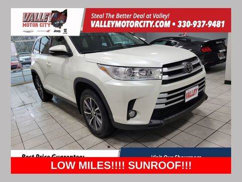 Used 2019 Toyota Highlander XLE image 1