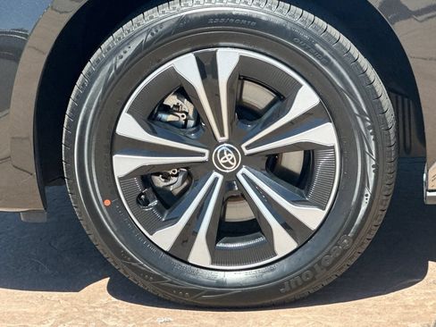 Certified 2023 Toyota bZ4X FWD image 33