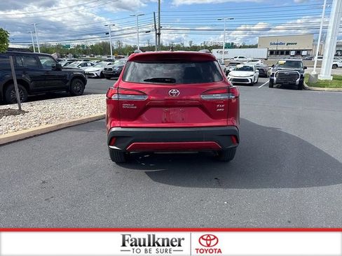 Certified 2025 Toyota Corolla Cross XLE image 6