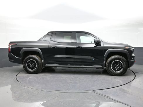 Used 2026 Chevrolet Silverado EV Trail Boss w/ Plus Package AWD/4WD image 6